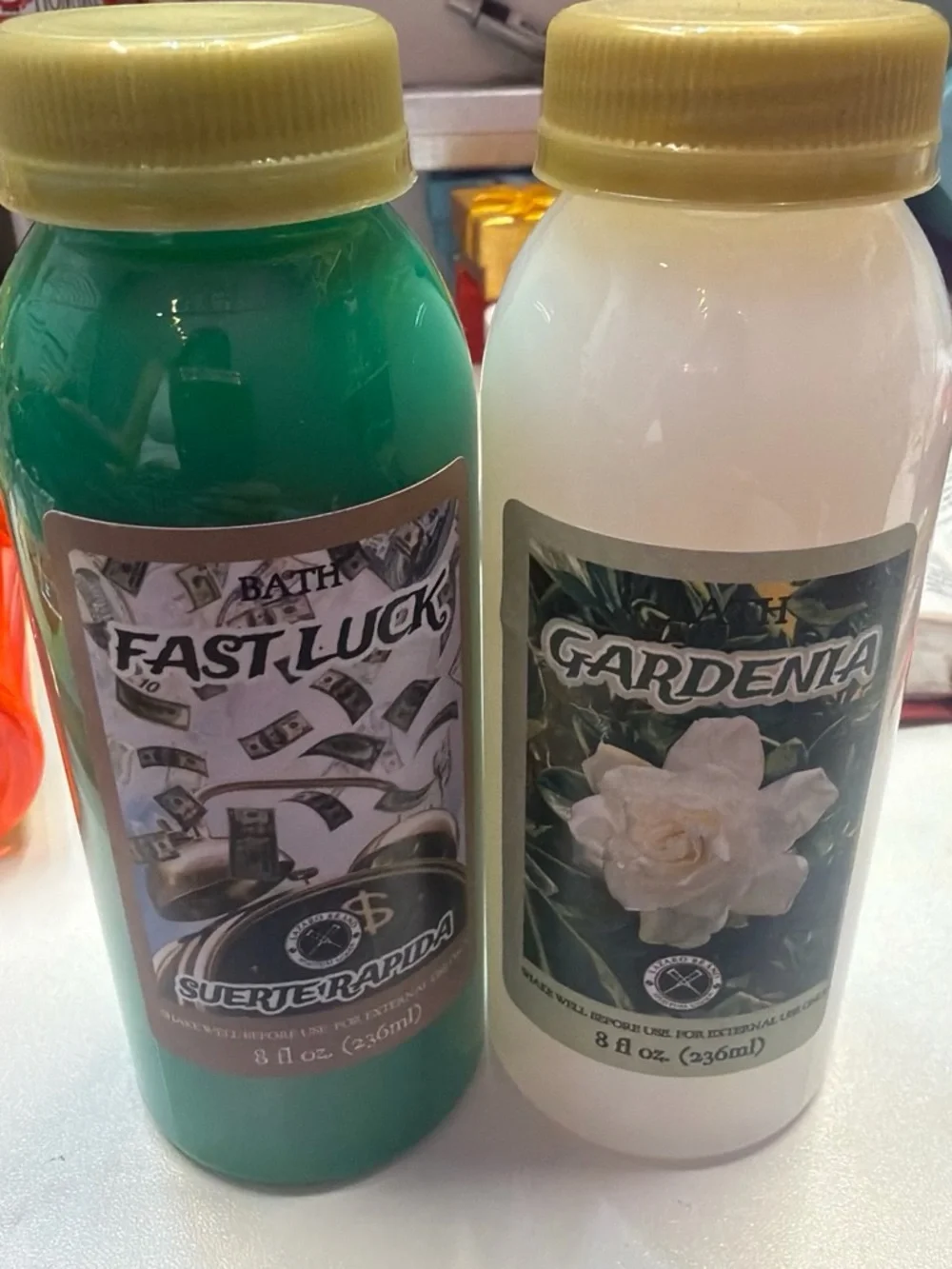 Fast Luck & Gardenia Bath love and peace Green and White by Miguel D Anaisa